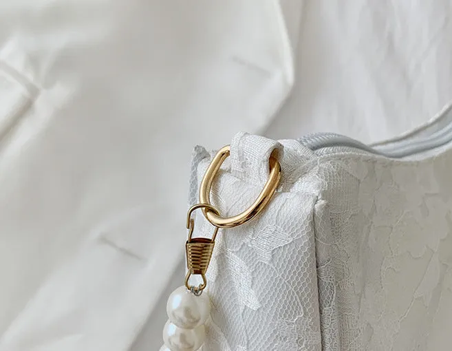 CL1132 - Pearl baguette dumpling bag