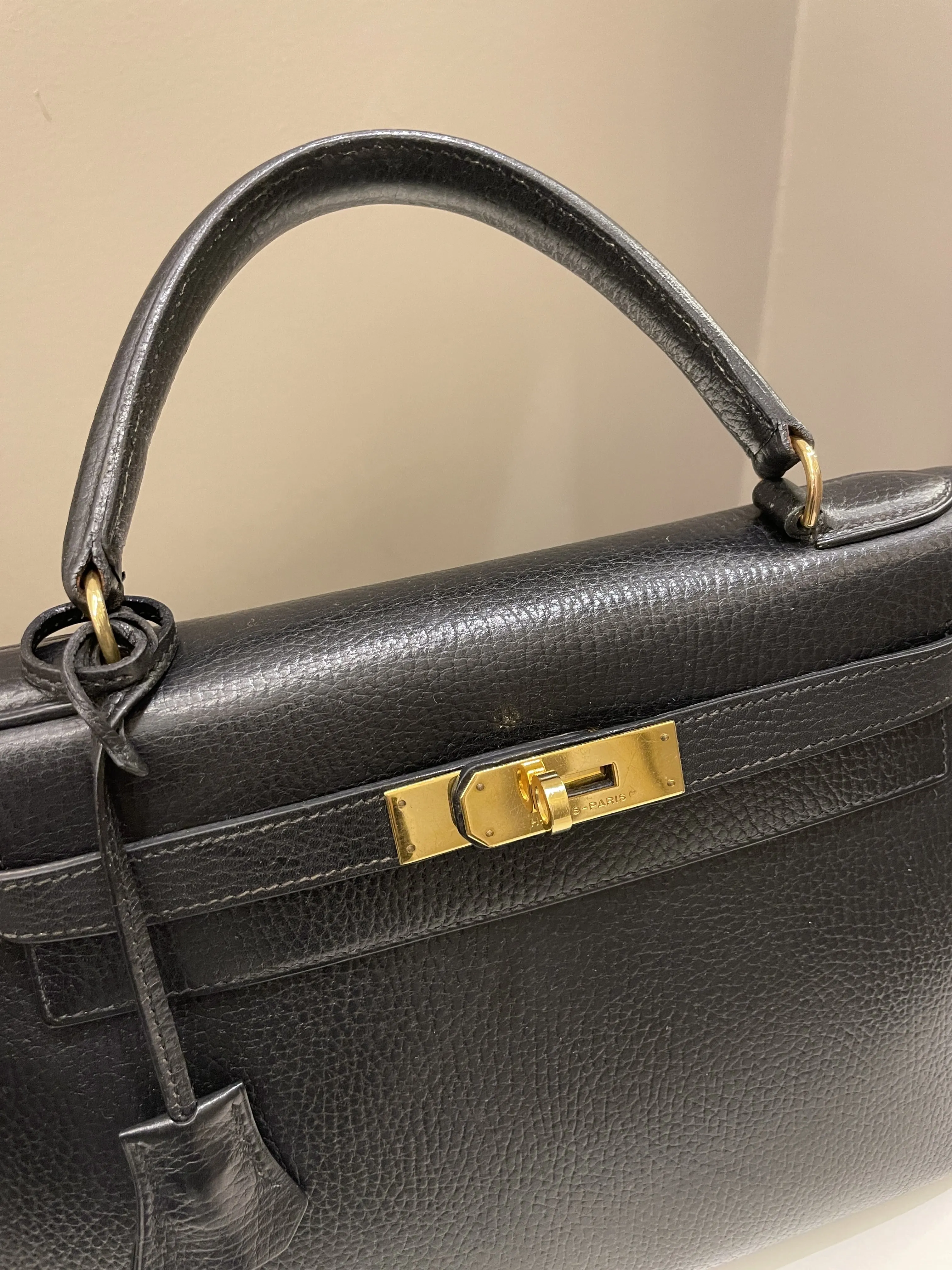 Hermes Vintage Kelly 28 Black Ardennes